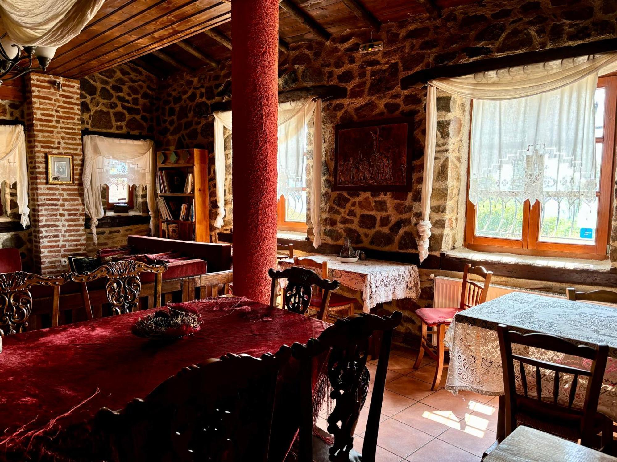 Iaspis Guesthouse Sidhirokhórion 외부 사진