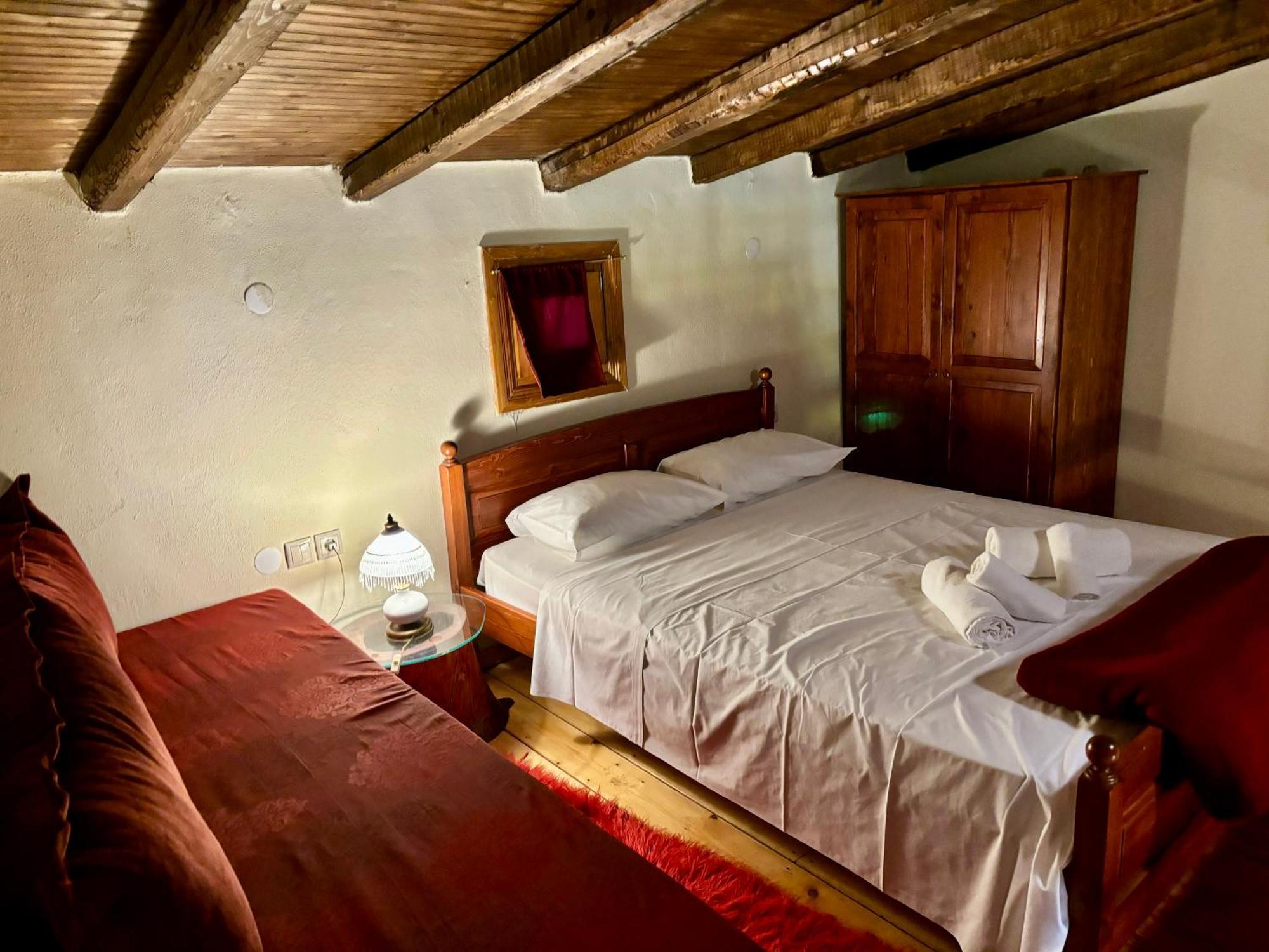 Iaspis Guesthouse Sidhirokhórion 외부 사진